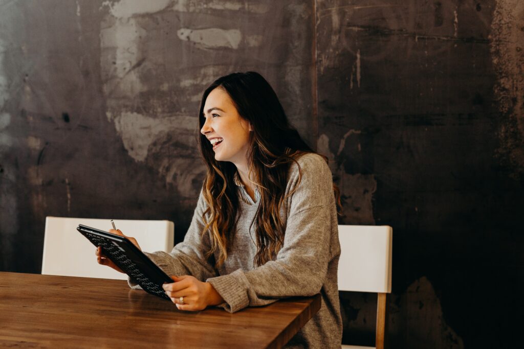 Brooke Cagle JBwcenOuRCg Unsplash min